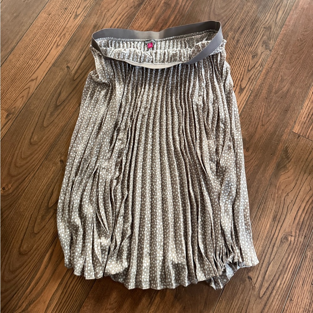 Vince Camuto Taupe Pleated Polka Dot Midi Skirt